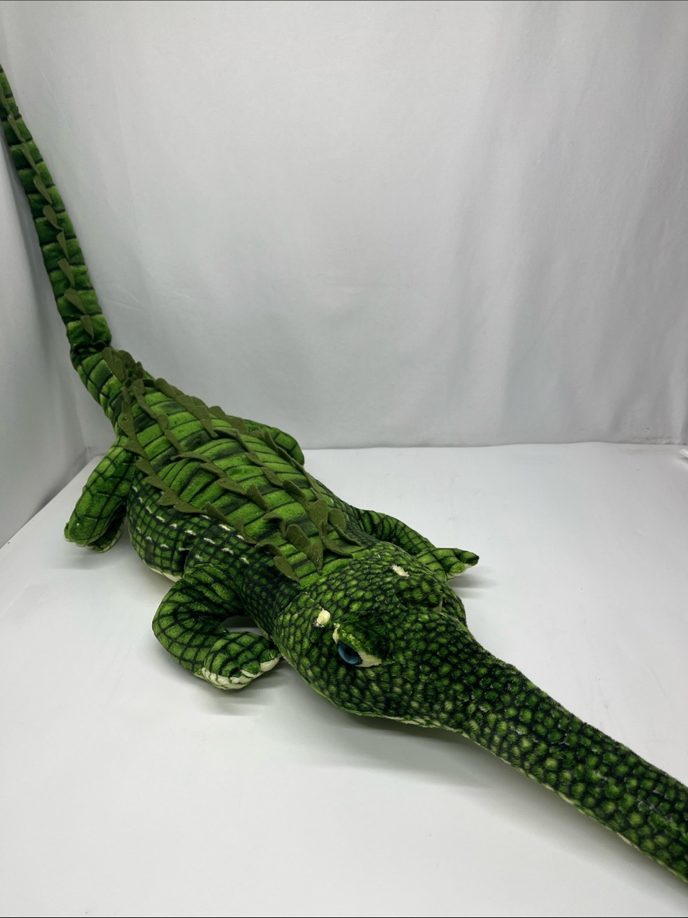 Green Plush Alligator Toy - Soft Reptile Plush for Pets & Kids